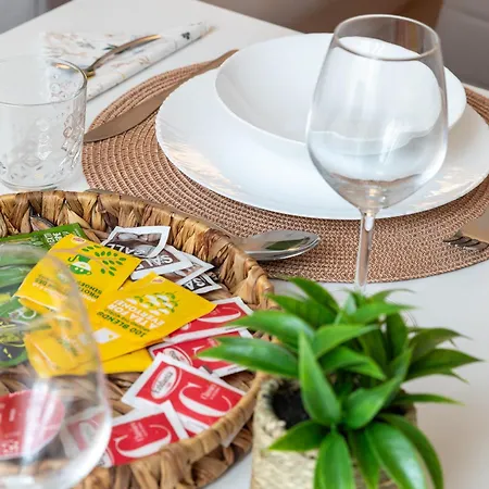 Apartment Casa 500 Family & Friends - M3 10 Minutes To Duomo *