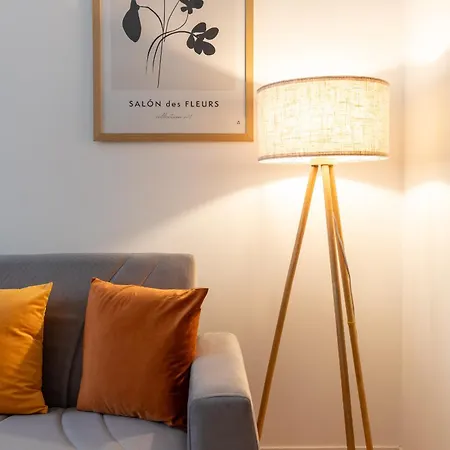 Apartment Casa 500 Family & Friends - M3 10 Minutes To Duomo Milan