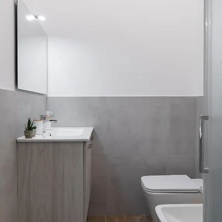 Casa 500 Family & Friends - M3 10 Minutes To Duomo Apartment *