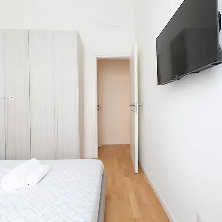Apartment Casa 500 Family & Friends - M3 10 Minutes To Duomo Milan