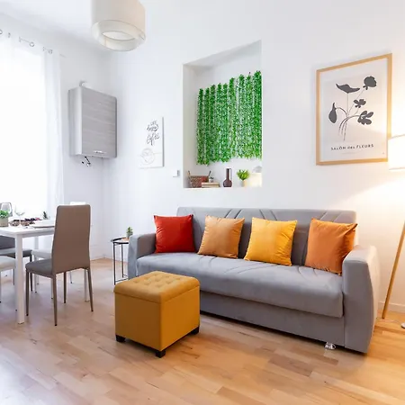 Casa 500 Family & Friends - M3 10 Minutes To Duomo Apartment Milan